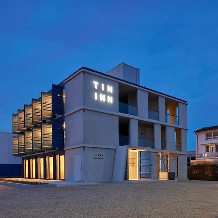 Tin Inn - Erkelenz - Das Hotel Aus Hochwertig Ausgebauten Ueberseecontainern Экстерьер фото
