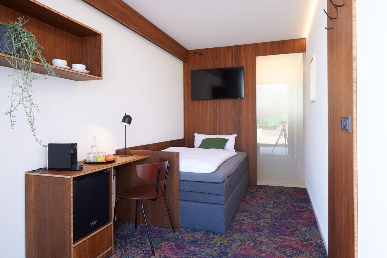 Tin Inn - Erkelenz - Das Hotel Aus Hochwertig Ausgebauten Ueberseecontainern Экстерьер фото